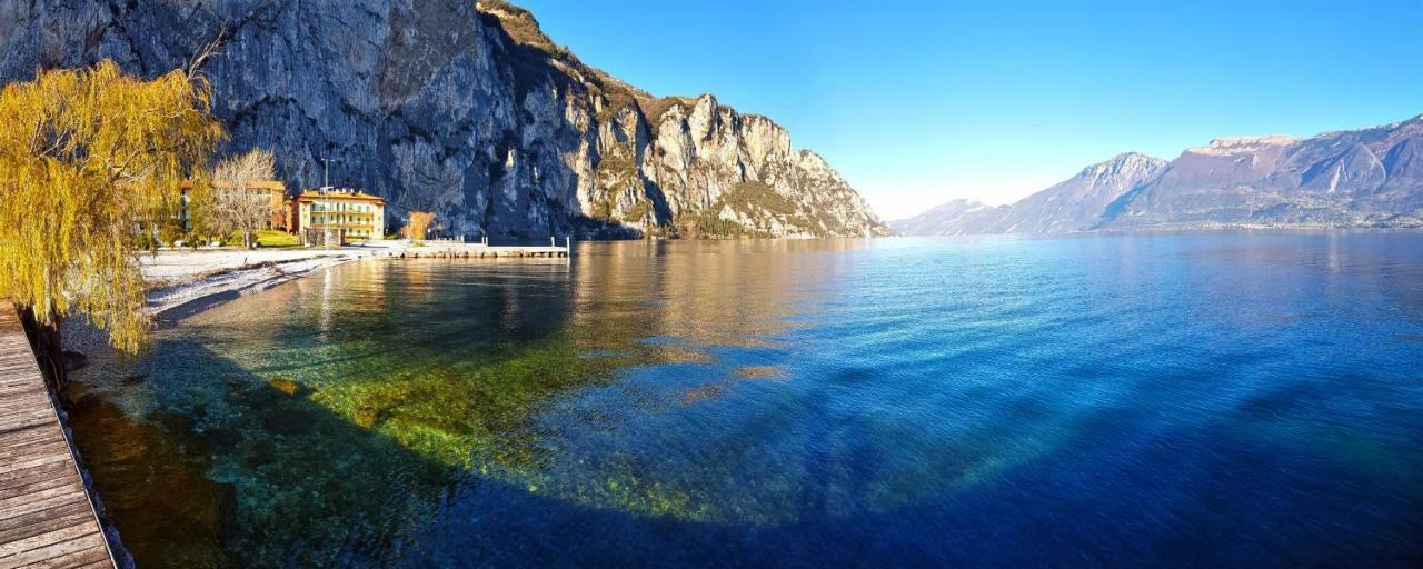 Campione Splendid View By Gardadomusmea Lejlighed Campione del Garda Eksteriør billede