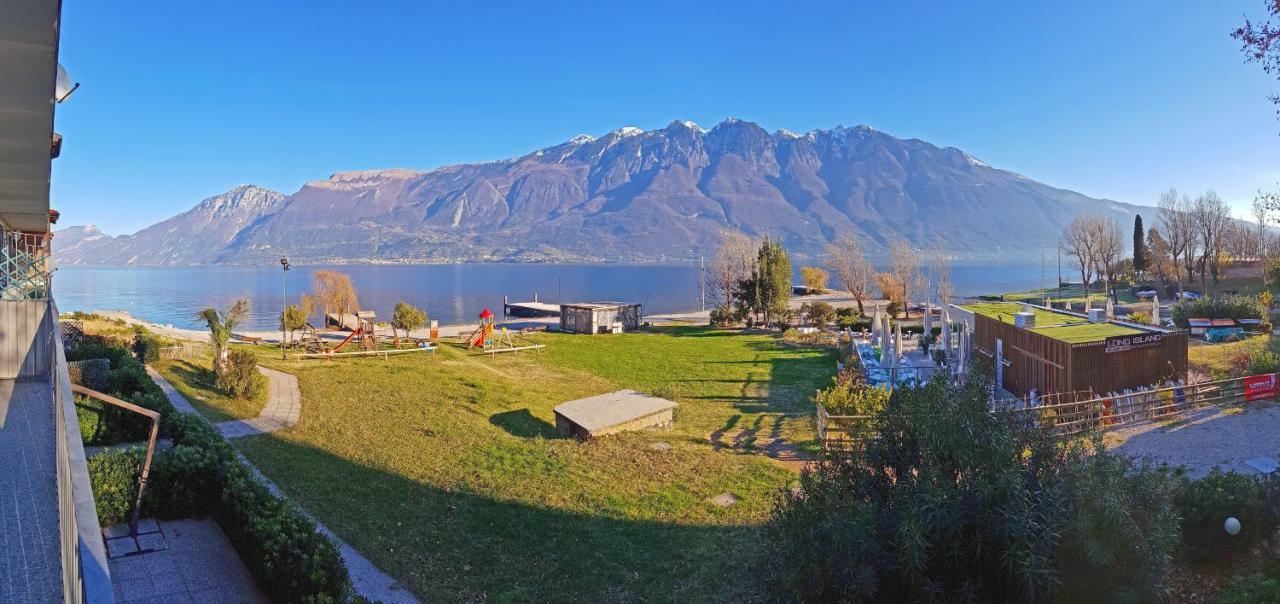 Campione Splendid View By Gardadomusmea Lejlighed Campione del Garda Eksteriør billede